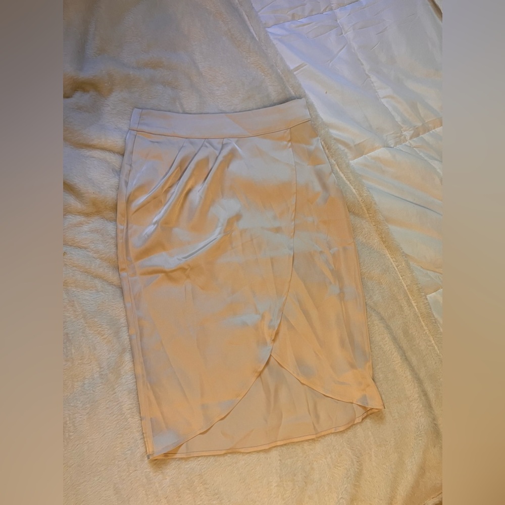 Satin detailed Midi Skirt